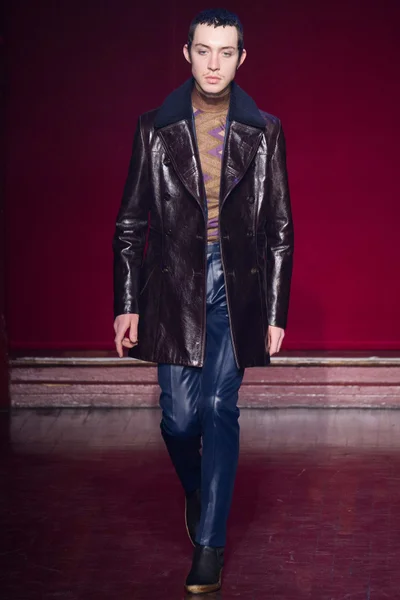 Look 4